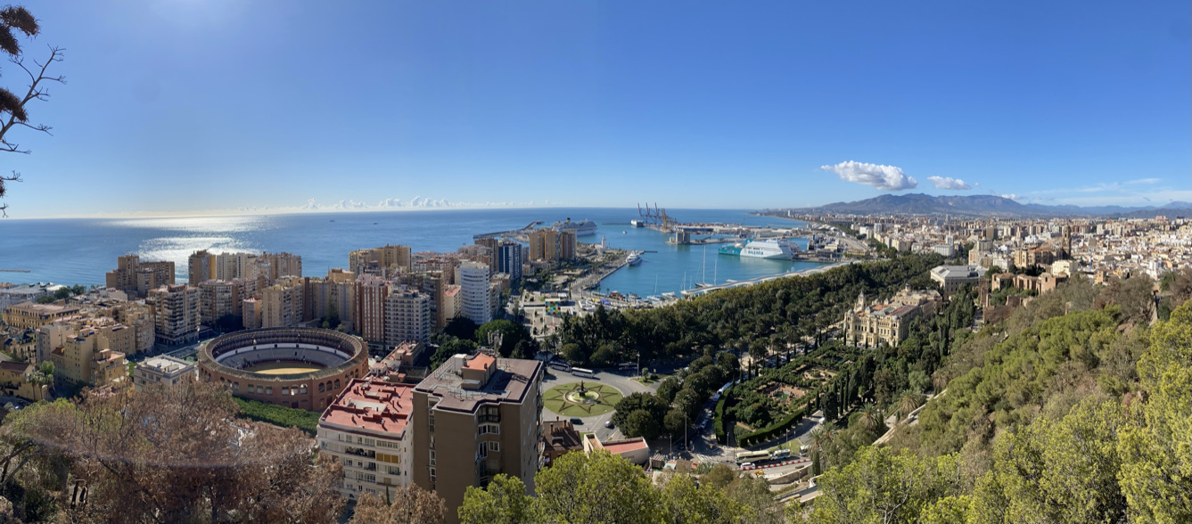 Malaga vista panoramica del porto e della Plaza de Toros